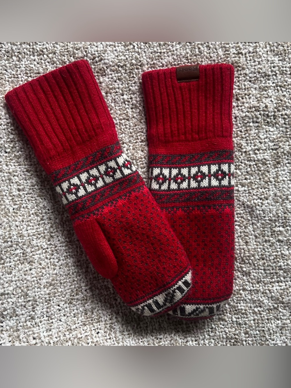 Roots Red Fair Isle Fleece-Lined Knit Mittens One Size